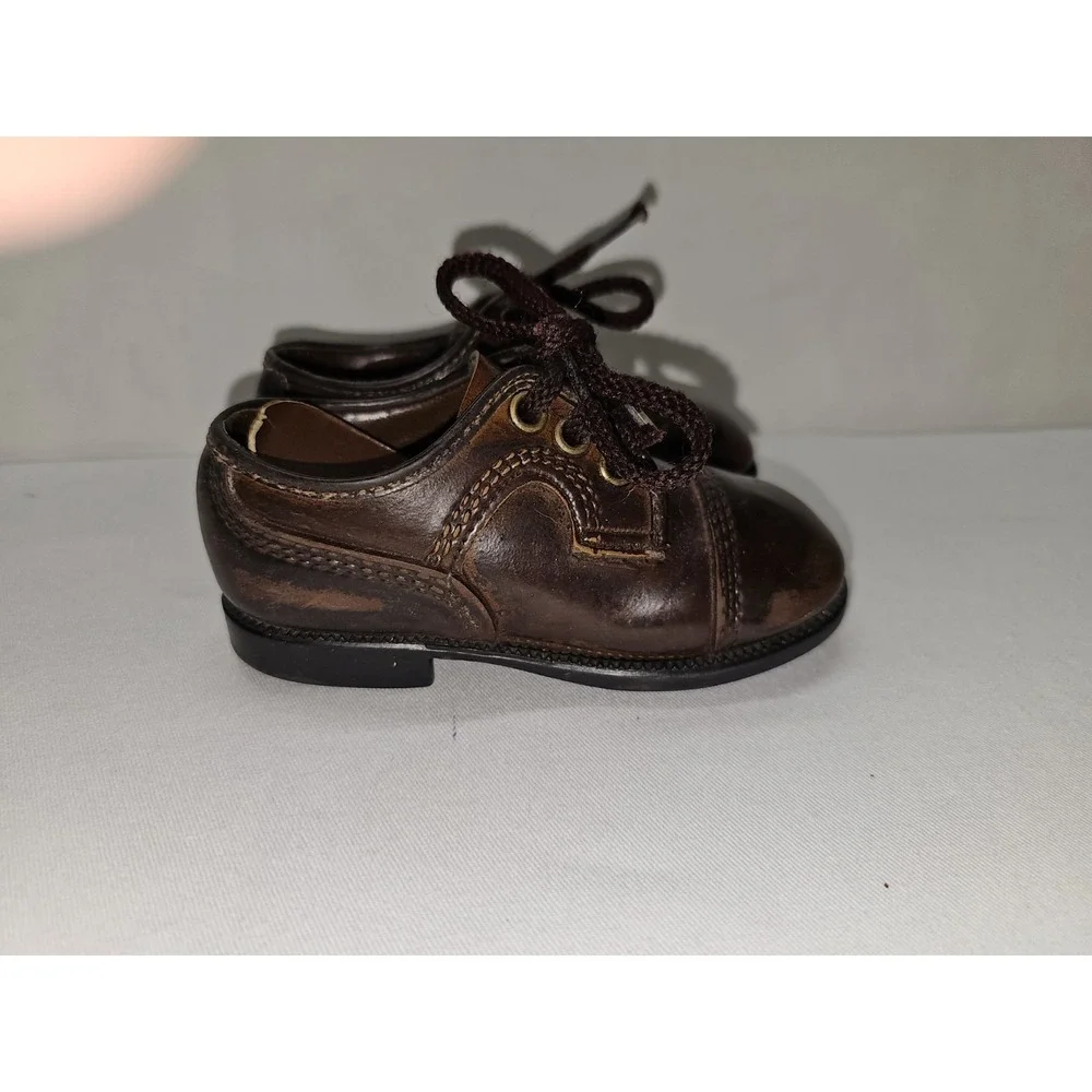 Vintage 1950s Toddler Leather Shoes Brown Lace Up Oxfords Hard Sole Cap Toe